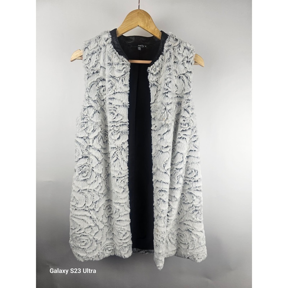 Matty M. Sz XS/S Oversized Faux Fur vest,